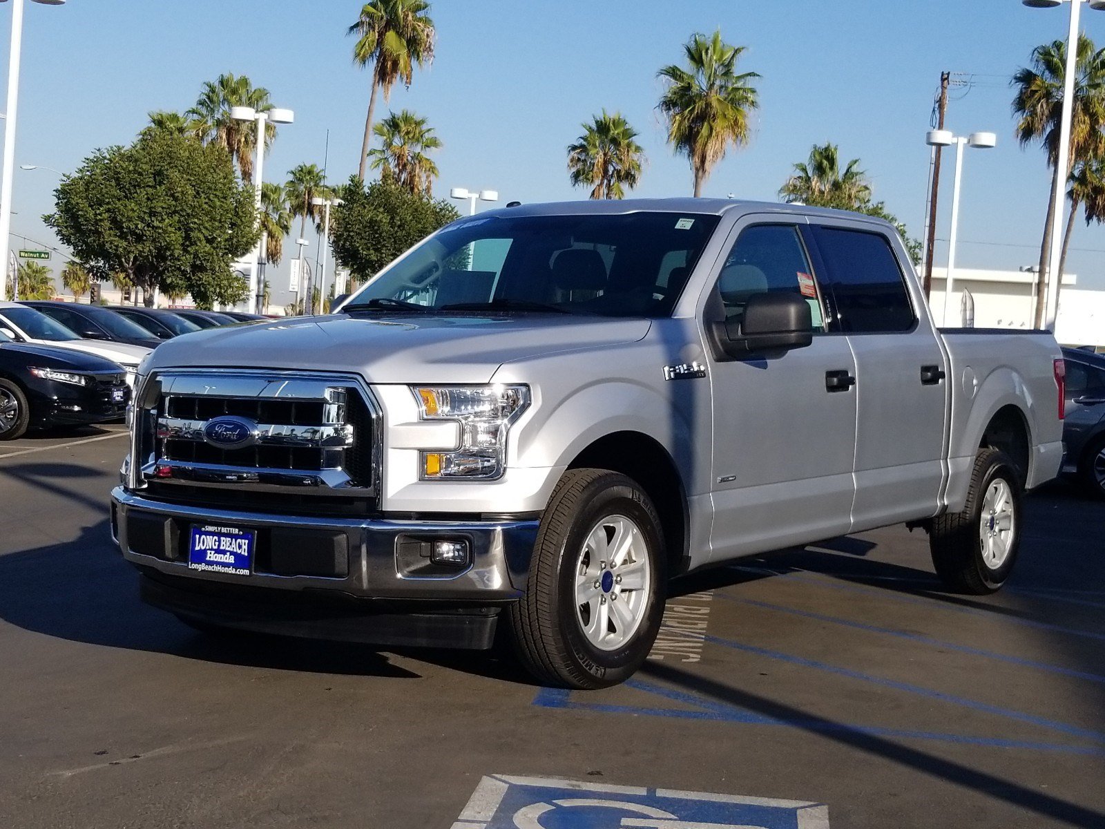 PreOwned 2017 Ford F150 XLT Crew Cab Pickup in Signal