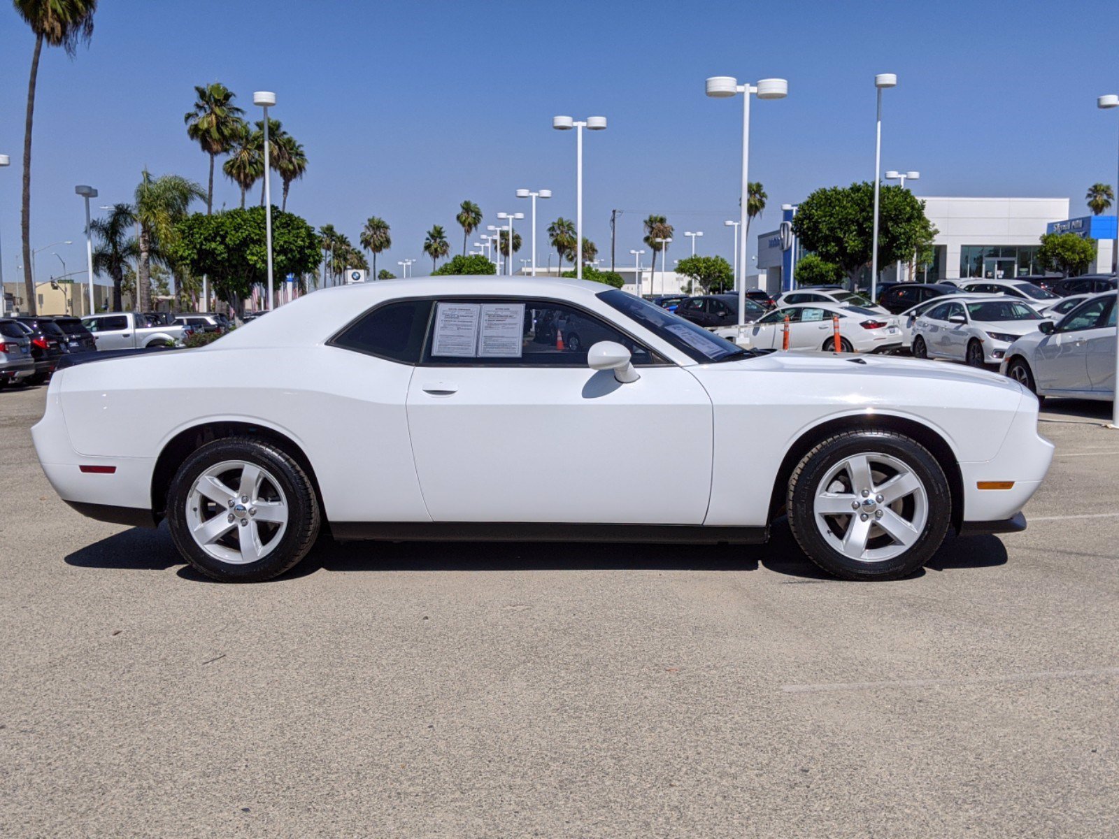 Pre Owned 2014 Dodge Challenger Sxt 2dr Car In Signal Hill 16812t