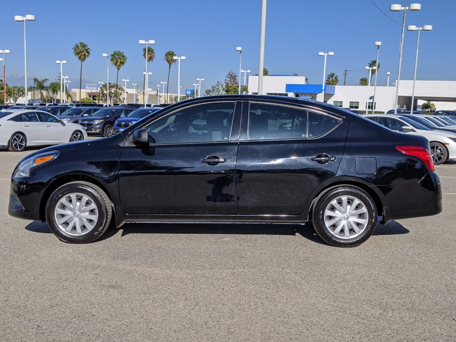 Pre-Owned 2015 Nissan Versa S 4dr Car In Signal Hill #16383T | Long ...